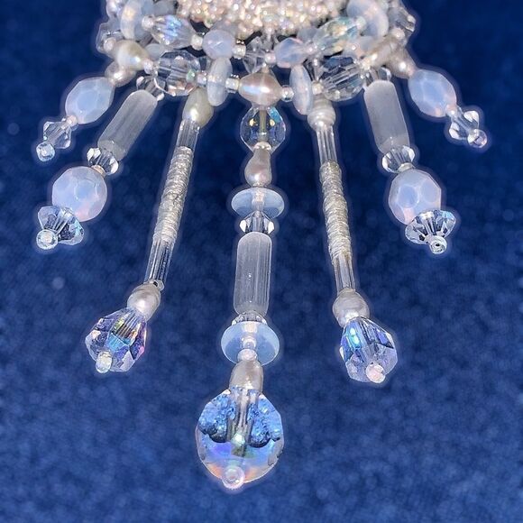 Vintage hand beaded mother of pearl crystal pearl chandelier bridal sash pin - Picture 16 of 17